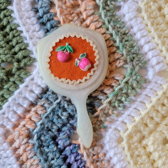 Vintage Plastic Handheld Mirror Apple & Cherry - Picture 11 of 11